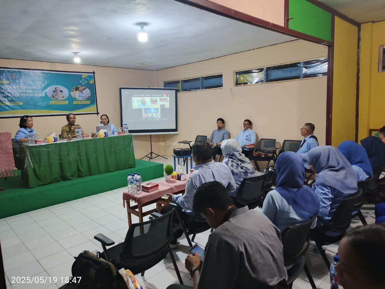 WEBINAR STRATEGIS PENYEDIAAN TENAGA KESEHATAN DI KABUPATEN KEPULAUAN TANIMBAR